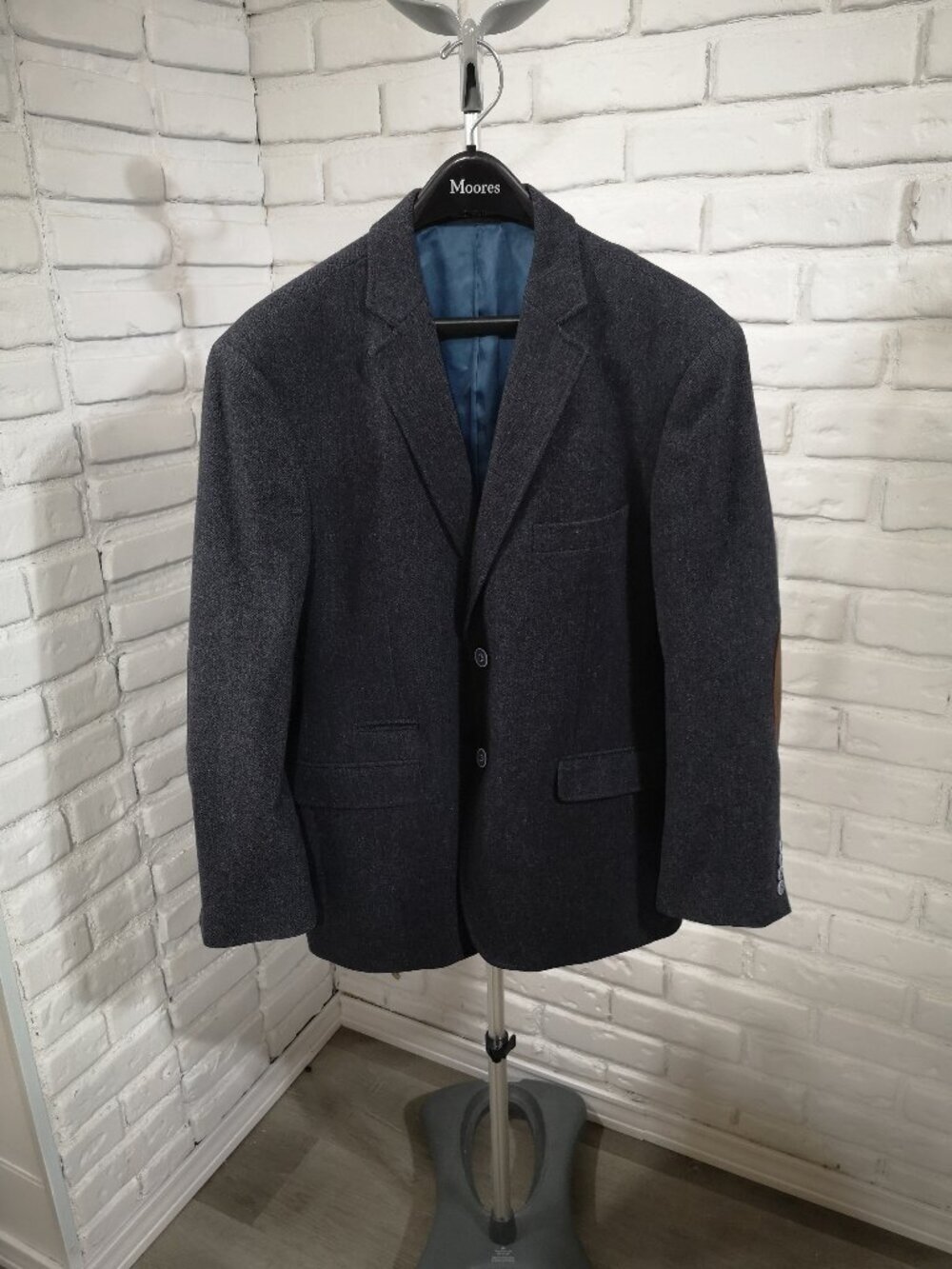 Bellissimo Men's Size 42S Black Herringbone Lined 2 Button Closure Sports Coat